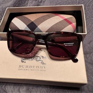 Burberry rare sunglasses new w/o tags brown lenses tortoise